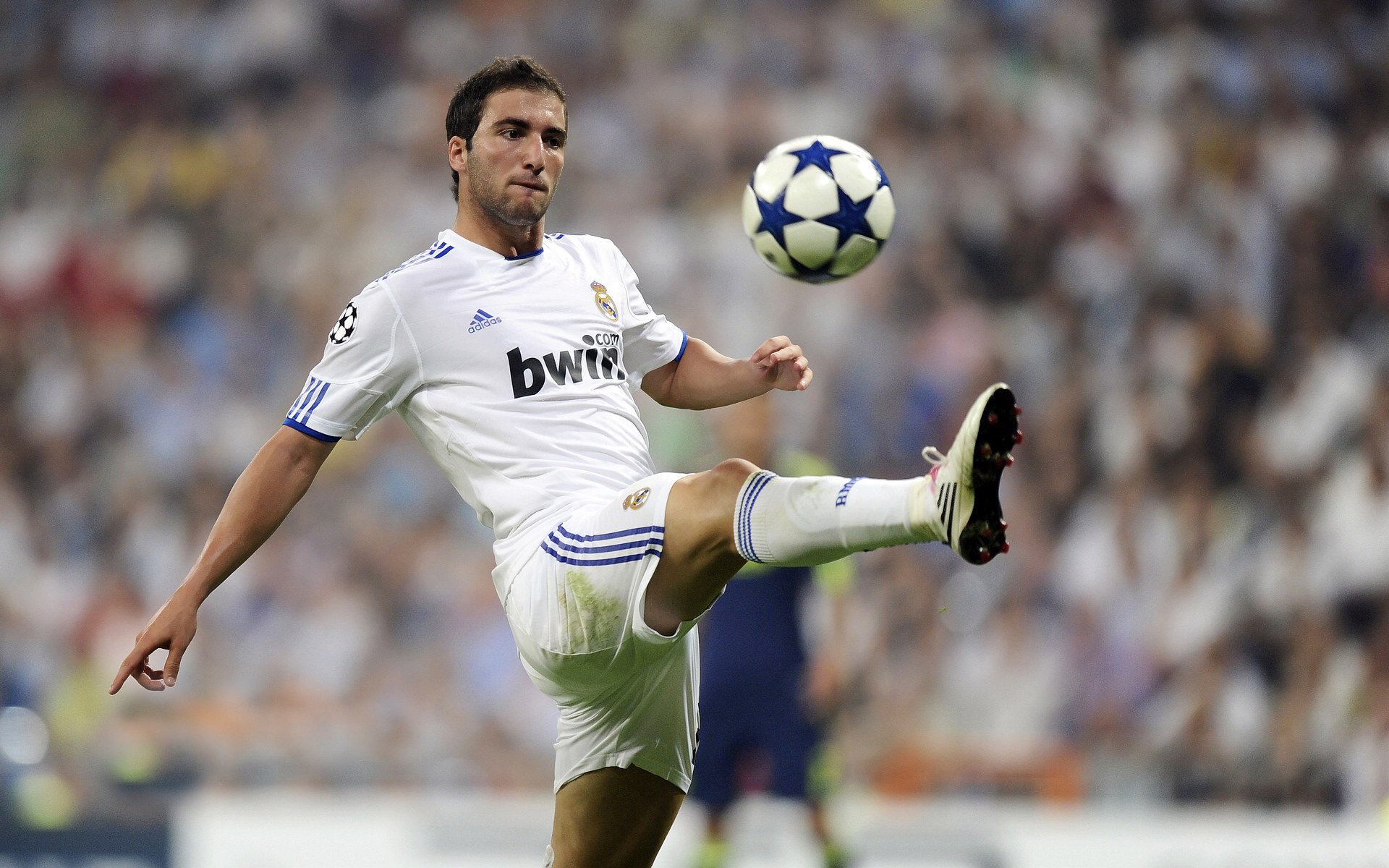 王座之争,萨拉赫于生死时刻的致命统治