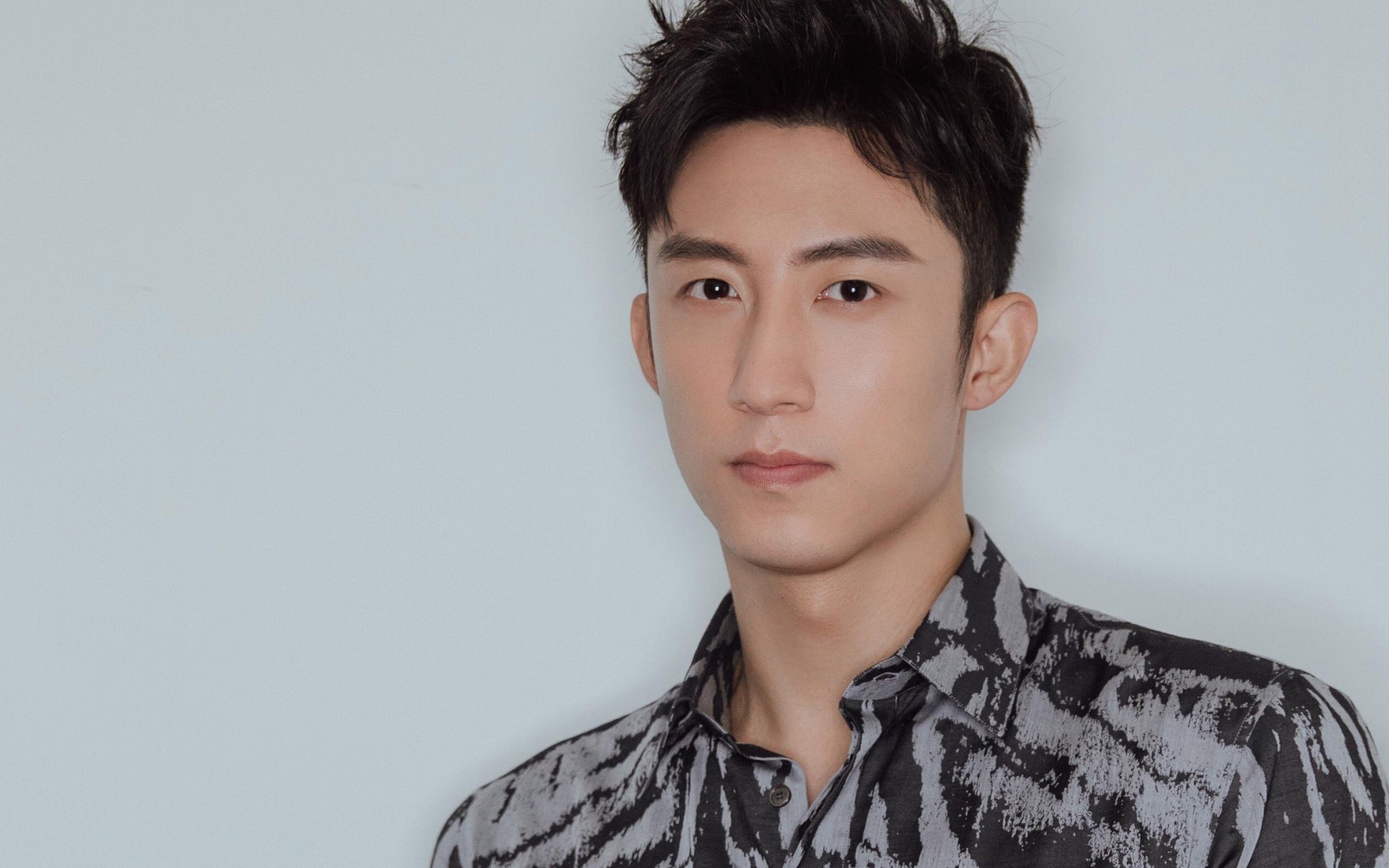 梦幻对决，武切维奇跨越时空的传奇表演，广东男篮的无解之夜